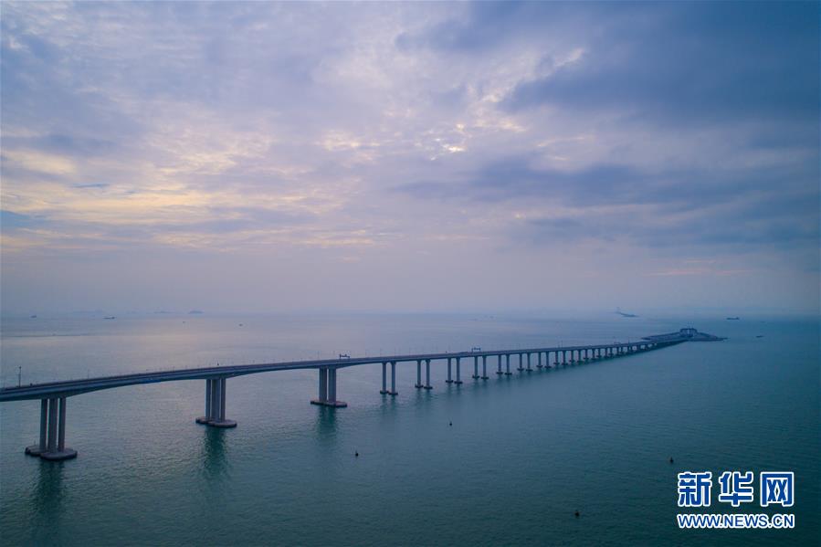 航拍港珠澳大桥香港段