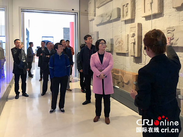 图片默认标题_fororder_考察团参观石刻博物馆