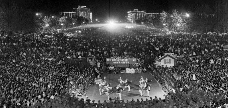 （焦点图，导航成都，移动端轮播图）成都之心 见证城市变迁