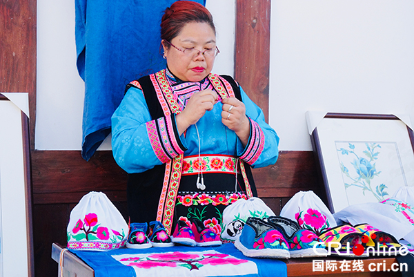 图片默认标题_fororder_非遗展品羌秀技艺展示（摄影-刘世光）