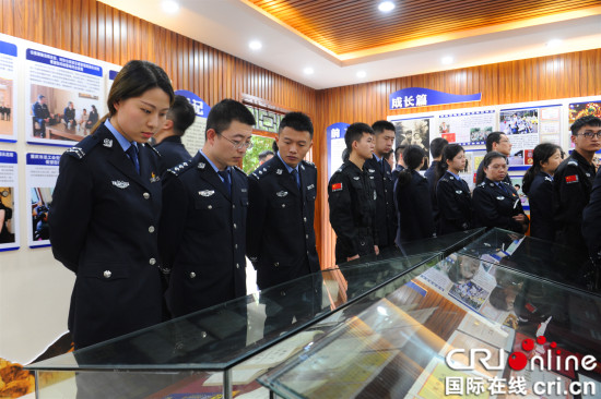 【法制安全】重庆渝中警方开展向杨雪峰同志学习主题活动