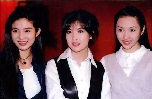 左起:杨采妮,周慧敏和黎姿