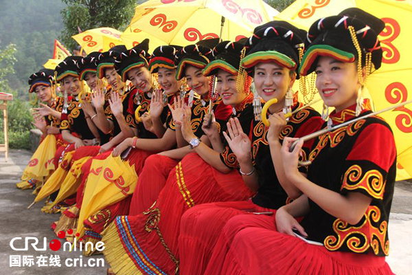 图片默认标题_fororder_美丽的彝族姑娘