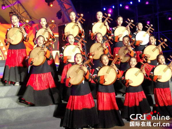 图片默认标题_fororder_乐器表演