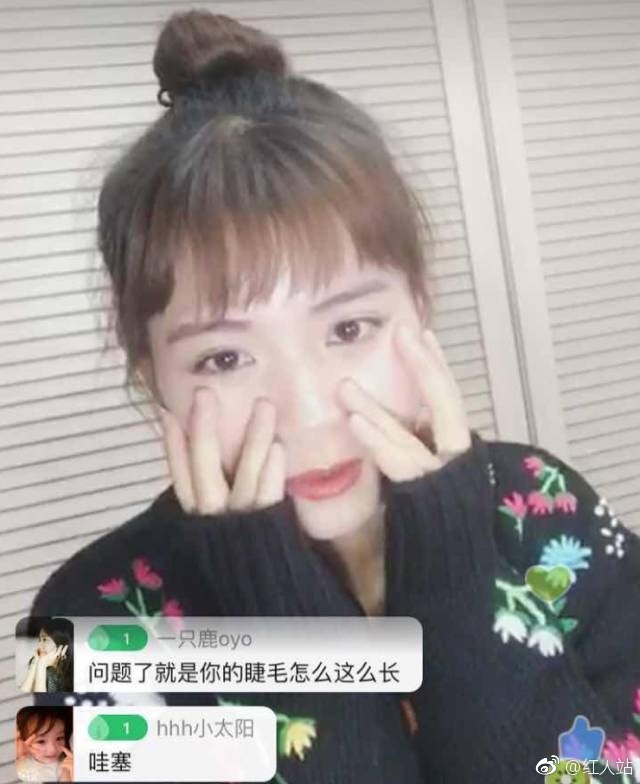 大妈变文青！网红卧蚕阿姨“变脸”后气质急升