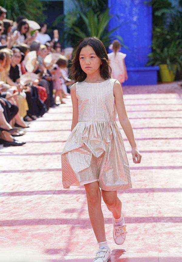 李亚鹏将李嫣送到这个地方，只因当年王菲的一句话