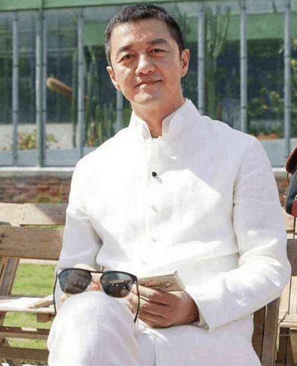 李亚鹏将李嫣送到这个地方，只因当年王菲的一句话