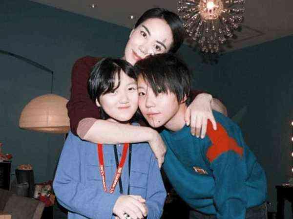 李亚鹏将李嫣送到这个地方，只因当年王菲的一句话