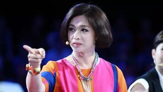 据悉,金星在这部剧中扮演的是蝴蝶迷,人物设定是一个风情万种,很霸气