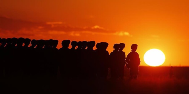 晨光初照阅兵场