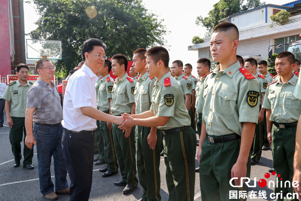 区区委书记张昭国,区委副书记,区长杨斌,区政协主席罗旭东,区委常委