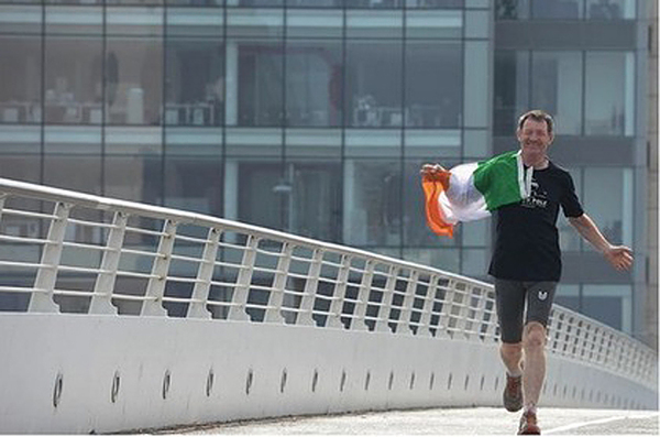 "爱尔兰阿甘"4年跑遍全球41国约5万公里(组图) "爱尔兰阿甘"4年跑遍全球41国约5万公里(组图)