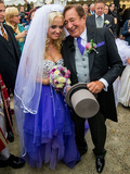 奧地利81歲富翁第5次結婚，迎娶24歲花花公子女郎。