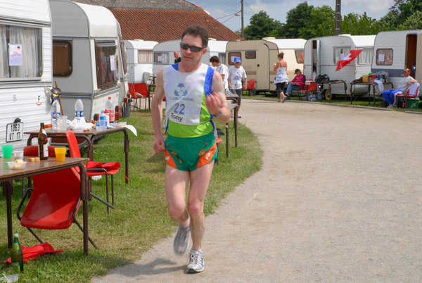 "爱尔兰阿甘"4年跑遍全球41国约5万公里(组图) "爱尔兰阿甘"4年跑遍全球41国约5万公里(组图)