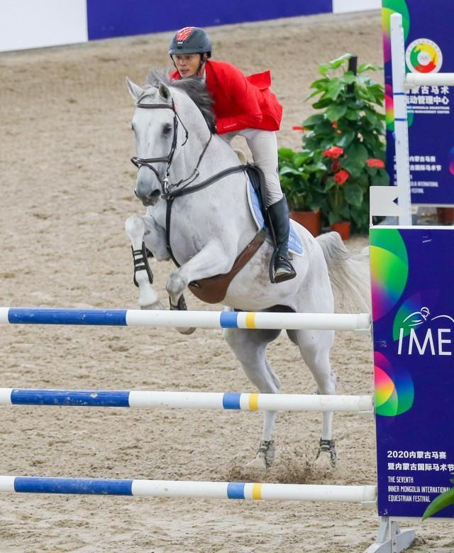 ​Өвөр Монгол олон улсын морин спортын наадамд түрүүлэв