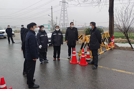 【蘇力同心戰疫情】（泰州興化法院供稿 平安江蘇列表 三吳大地泰州 移動版）泰州興化法院：慰問一線送關懷 共克時艱戰疫情