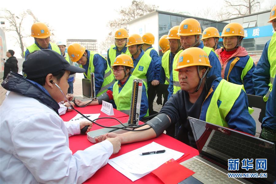 安徽：学雷锋 在行动