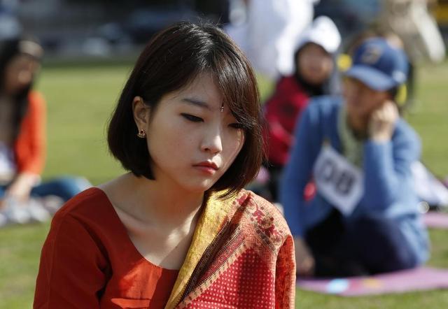 韩国举行“发呆比赛” 9岁女童夺冠(图)
