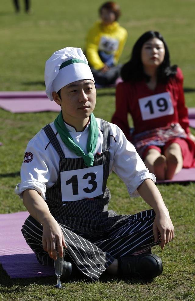 韩国举行“发呆比赛” 9岁女童夺冠(图)