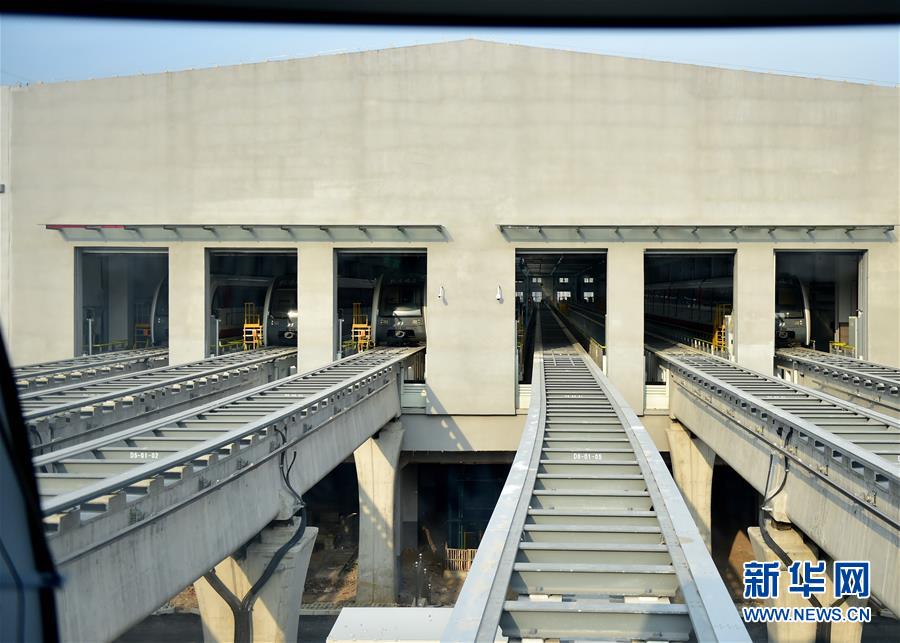 北京首条磁浮列车将开通试运营