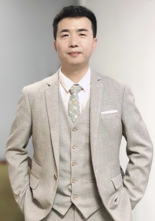 粤港澳大湾区打造城际交通网 摁下发展快速键_fororder_广东省社会科学院粤港澳大湾区研究院研究员邓江年。受访者供图