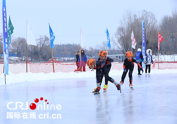 全国大众速度滑冰马拉松系列赛北京延庆站开赛