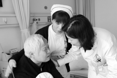 【要聞-文字列表】【河南在線-文字列表】【移動端-文字列表(頁面標題:洛陽市探索“醫療+養老”深度融合新型模式)】洛陽市探索“醫療+養老”深度融合新型模式 打通健康養老“最後一公里”