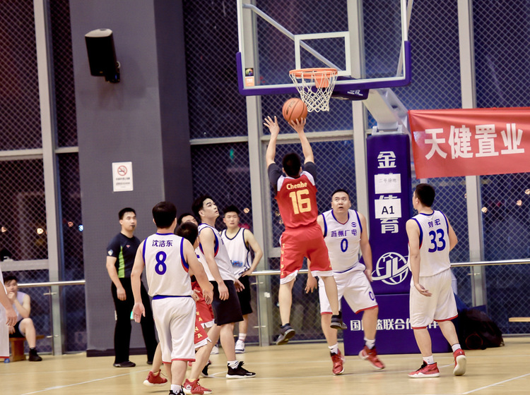 (B 健康圖文 chinanews帶圖列表 移動版)2020年度蘇州市籃球聯賽乙級組比賽揭幕