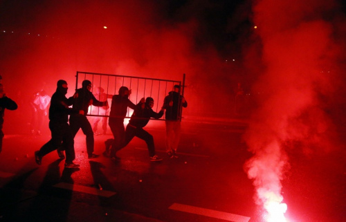 波蘭首都現大規模騷亂 30人受傷200人被捕