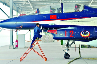 （文末有封面图）【与军运同行】【强军风采—图片】走进“中国蓝天仪仗队”