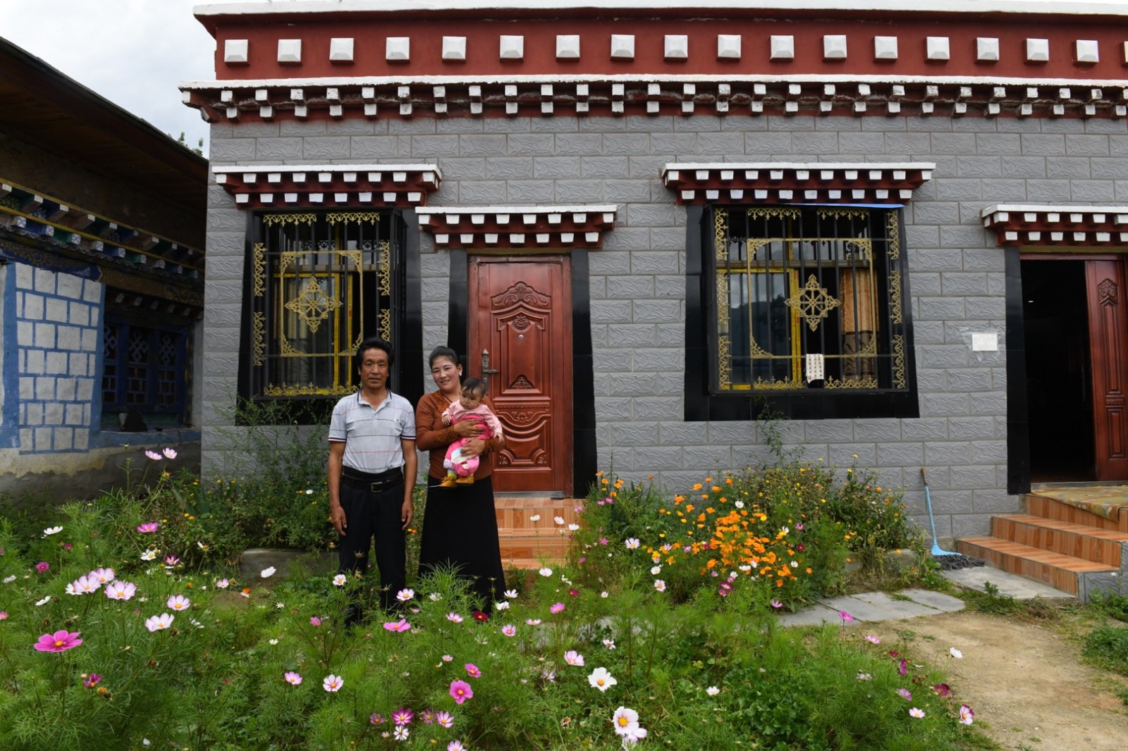 【幸福花开新边疆】桑珠：杰 麦村脱贫路上的“制香人”