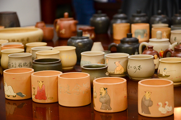 自贡市荣县300多个文旅陶瓷作品让人爱不释手