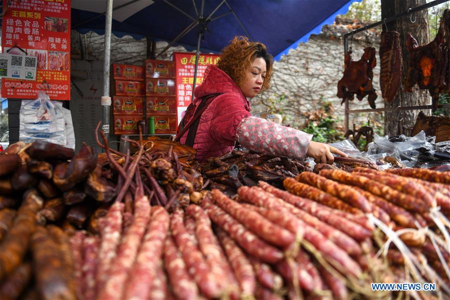 In pics: sausage booths in Chengdu, SW China's Sichuan
