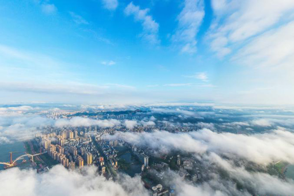 ภาพมุมสูง “ทะเลหมอก” ที่เมืองอู๋โจว เขตกว่างซี_fororder_平流雾1