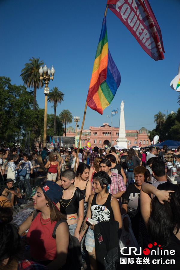 阿根廷首都舉行第23屆同性戀大遊行 阿根廷首都舉行第23屆同性戀大遊行