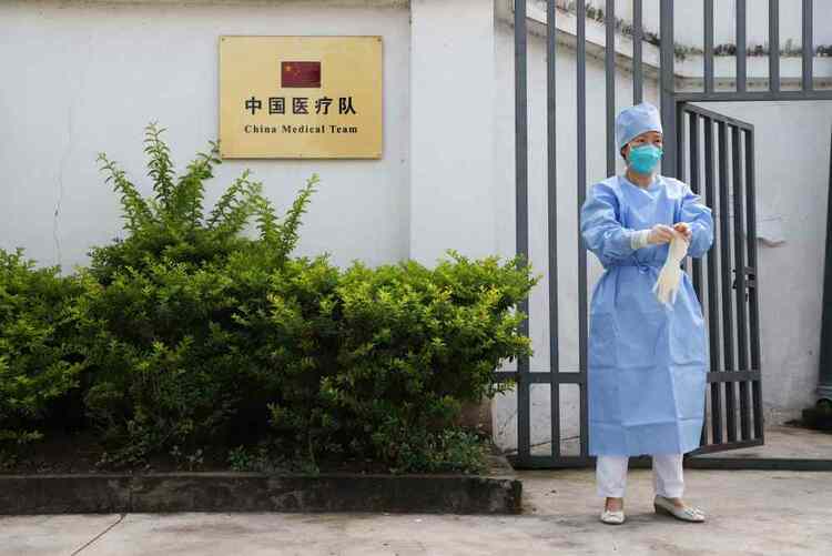 這裡有一支超期服役的中國醫療隊！今天，讓我們聽聽他們的故事……
