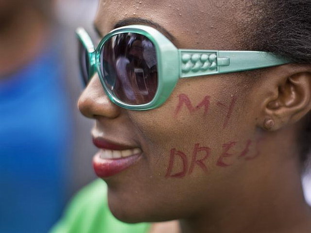 肯尼亞女性穿著時髦頻遭襲 首都內羅畢爆發抗議