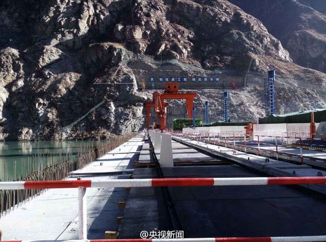 西藏第一座大型水電站投産發電