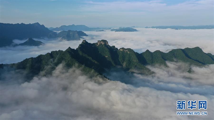 湖北利川：云海似画卷