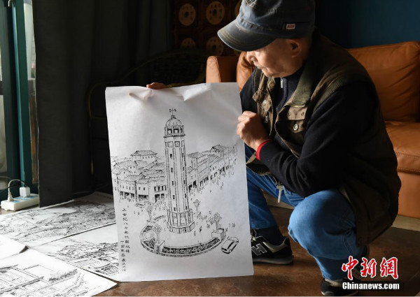 คุณปู่อายุกว่า 70 ปีใช้พู่กันจีนวาดภาพในอดีตของฉงชิ่ง