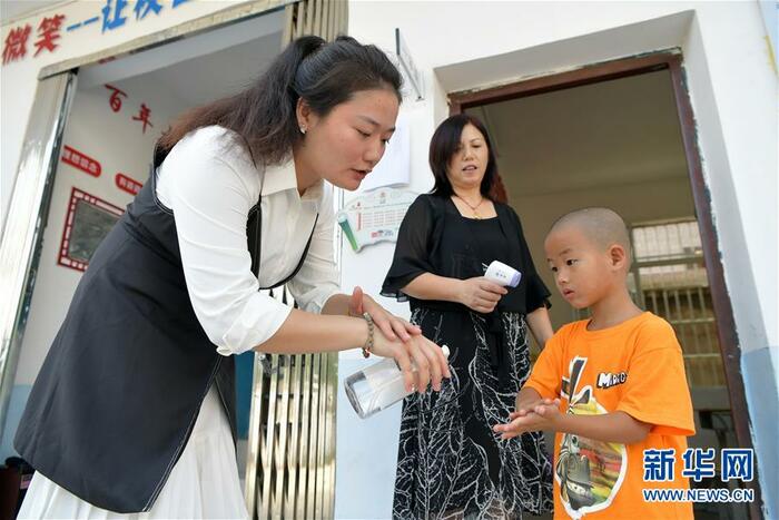 난창시 산간지역의 '미니'소학교도 개학_fororder_南昌-5