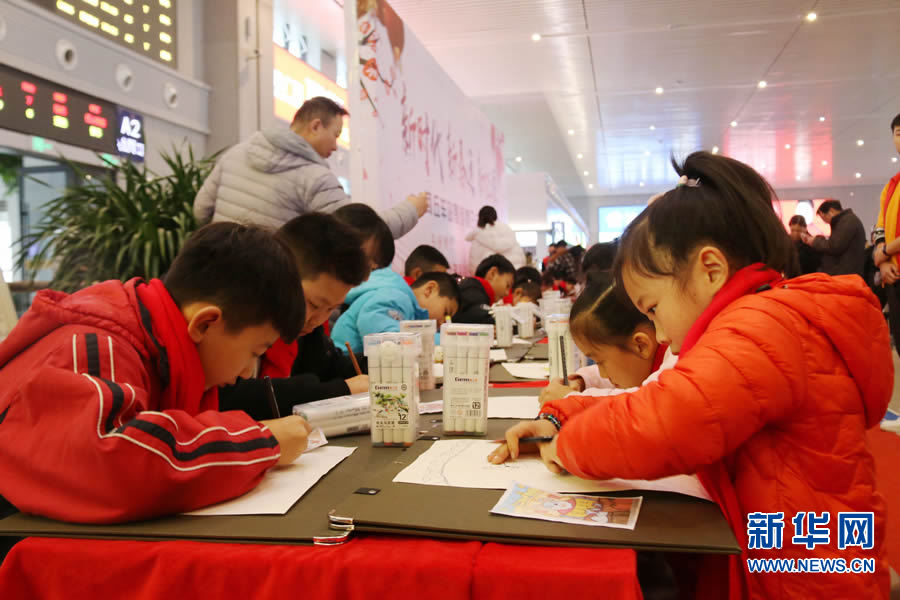 【图说1】【移动端-文字列表】商丘送旅忙 小手画春运