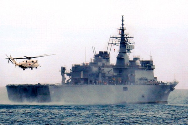 日本自衛隊與美國海軍舉行海上聯合掃雷訓練