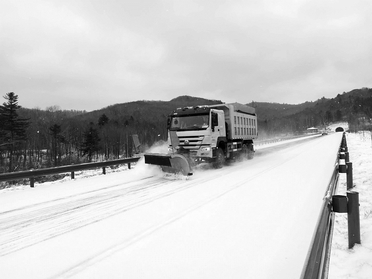 吉林省高管局指揮中心積極應對降雪天氣