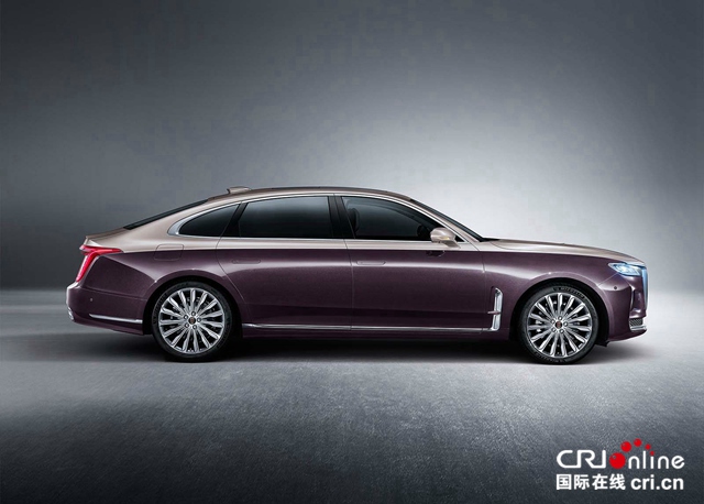 汽车频道【独家+焦点轮播图】售价30.98万-53.98万元 看红旗H9冲破价格天花板