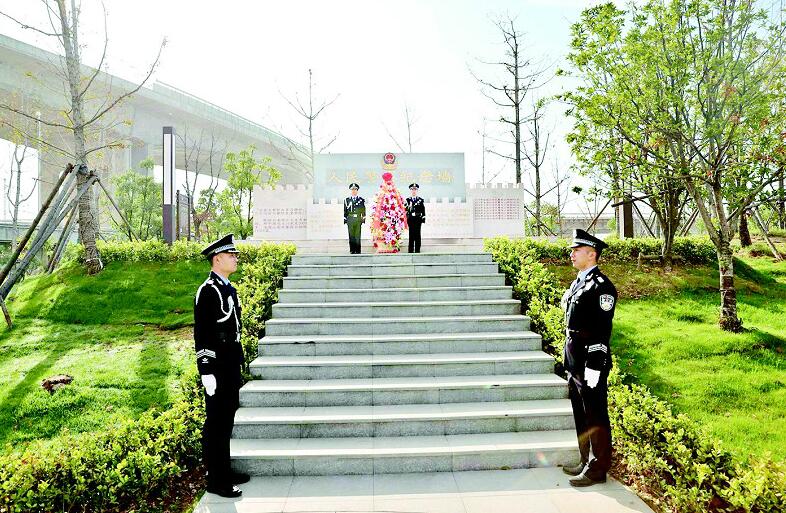 湖北省第一座警察公園亮相