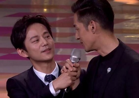 久未露面的胡歌 只说一句话就让何炅泪崩