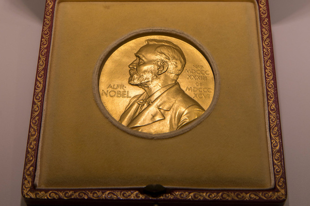 “DNA之父”诺贝尔奖章拍卖 成交价475万美元(组图)