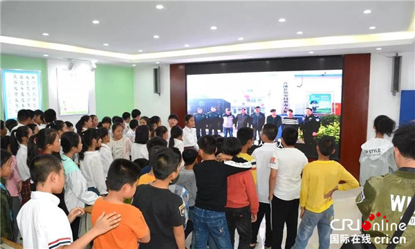 北海市合浦县组织300多名学生参观合浦县禁毒教育基地