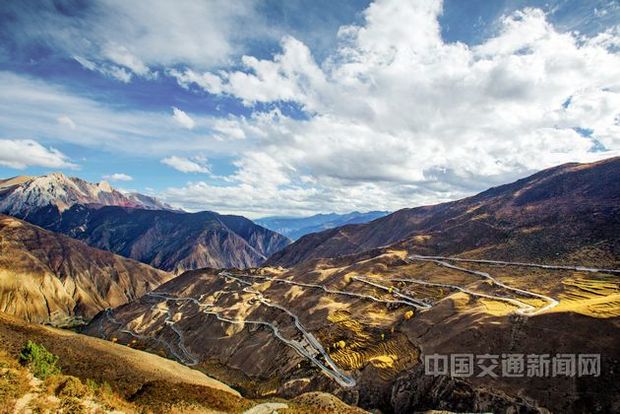 40年·见证：重大政策的实施促进公路现代化